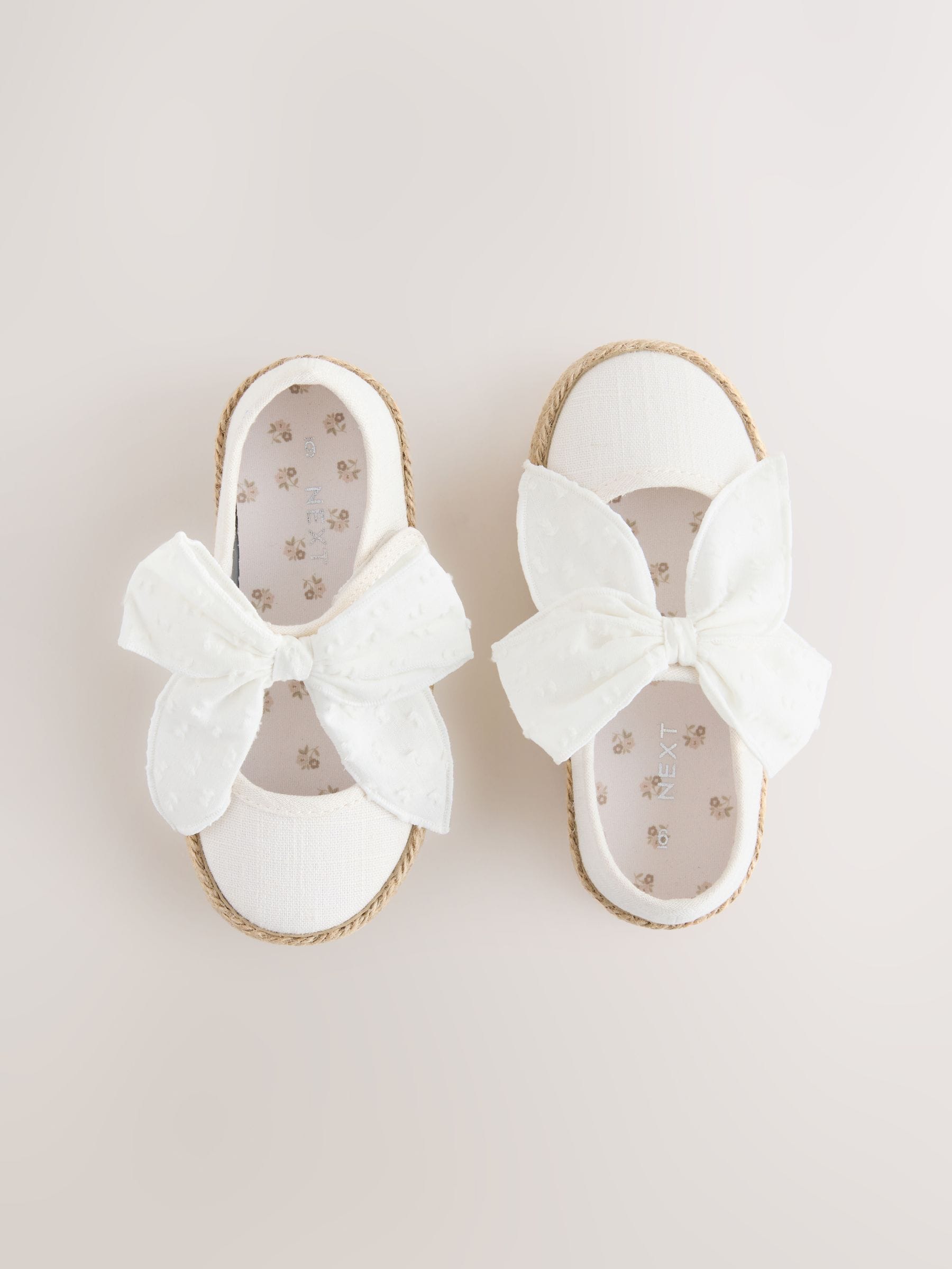 Wit broderie - Schoenen met strik- en klittenbandsluiting