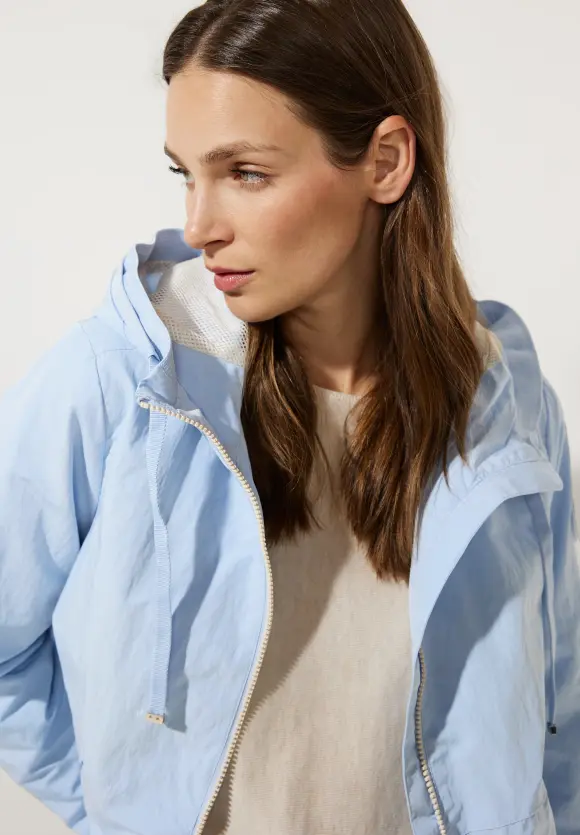 Moderner Windbreaker - happy blue