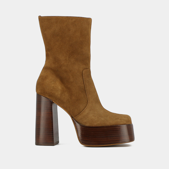 Boots à plateformes et bouts carrés  en croute tabac