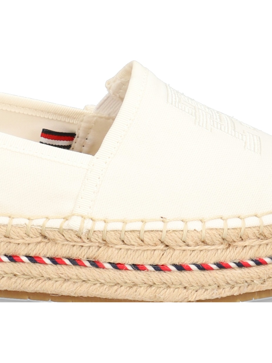 TH EMBROIDERED FLATFORM