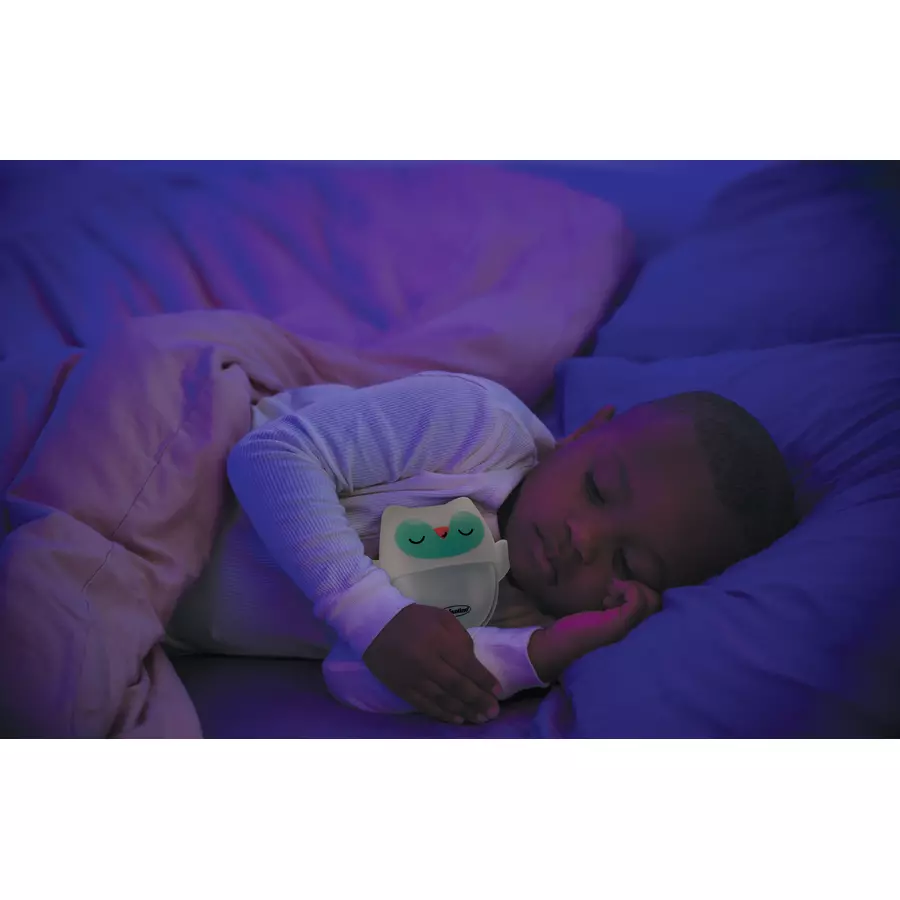 Infantino Nachtlicht und Glow-in-the-dark kuschliges Eulen-Geschenkset