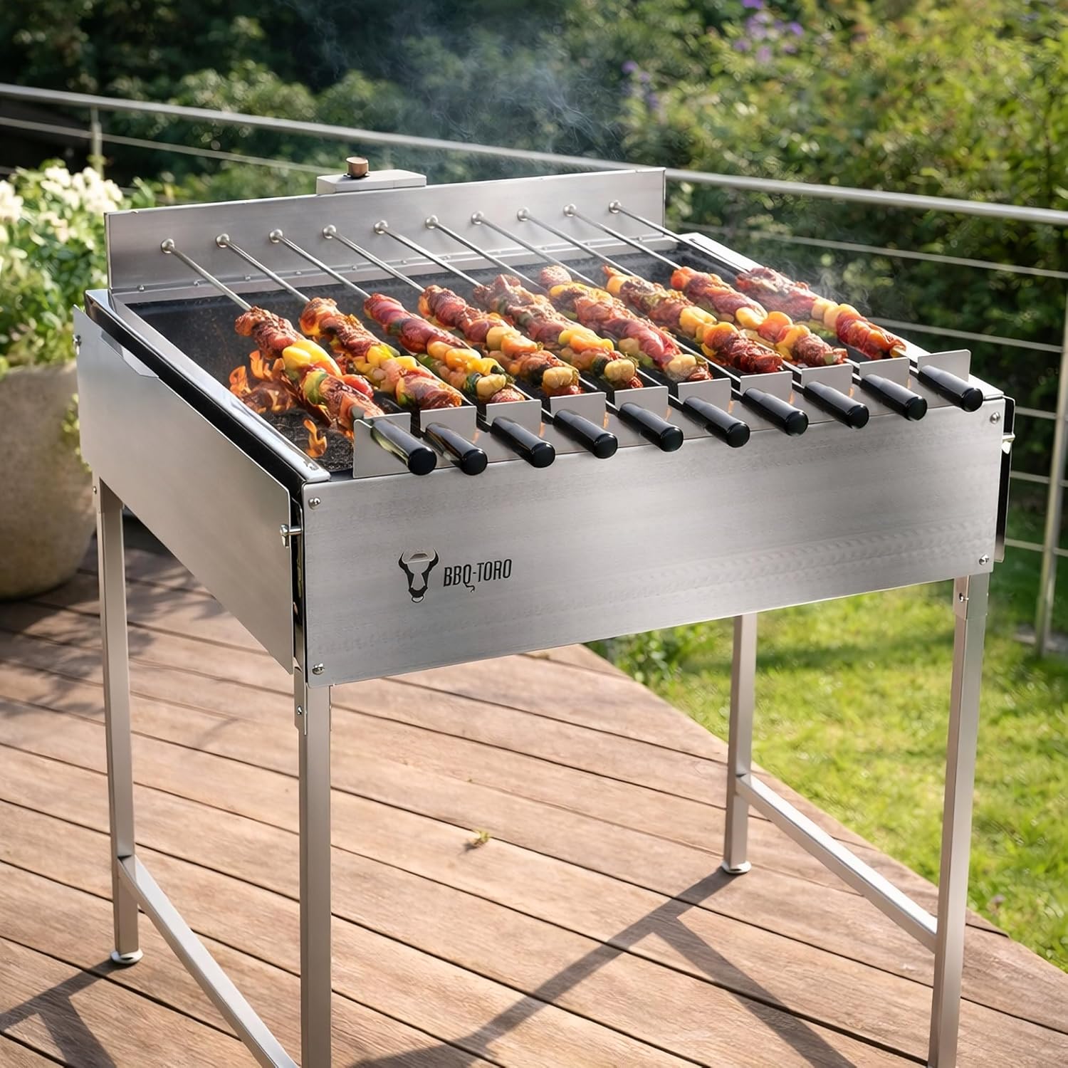 BBQ-Toro Stand Holzkohlegrill mit elektrischem Spiessdreher | Edelstahl Grill mit Drehspiess Gestell 11 Spiessen und Motor | mit Netzstecker und USB | Mangal Schaschlik | Grillspiess Drehspiess