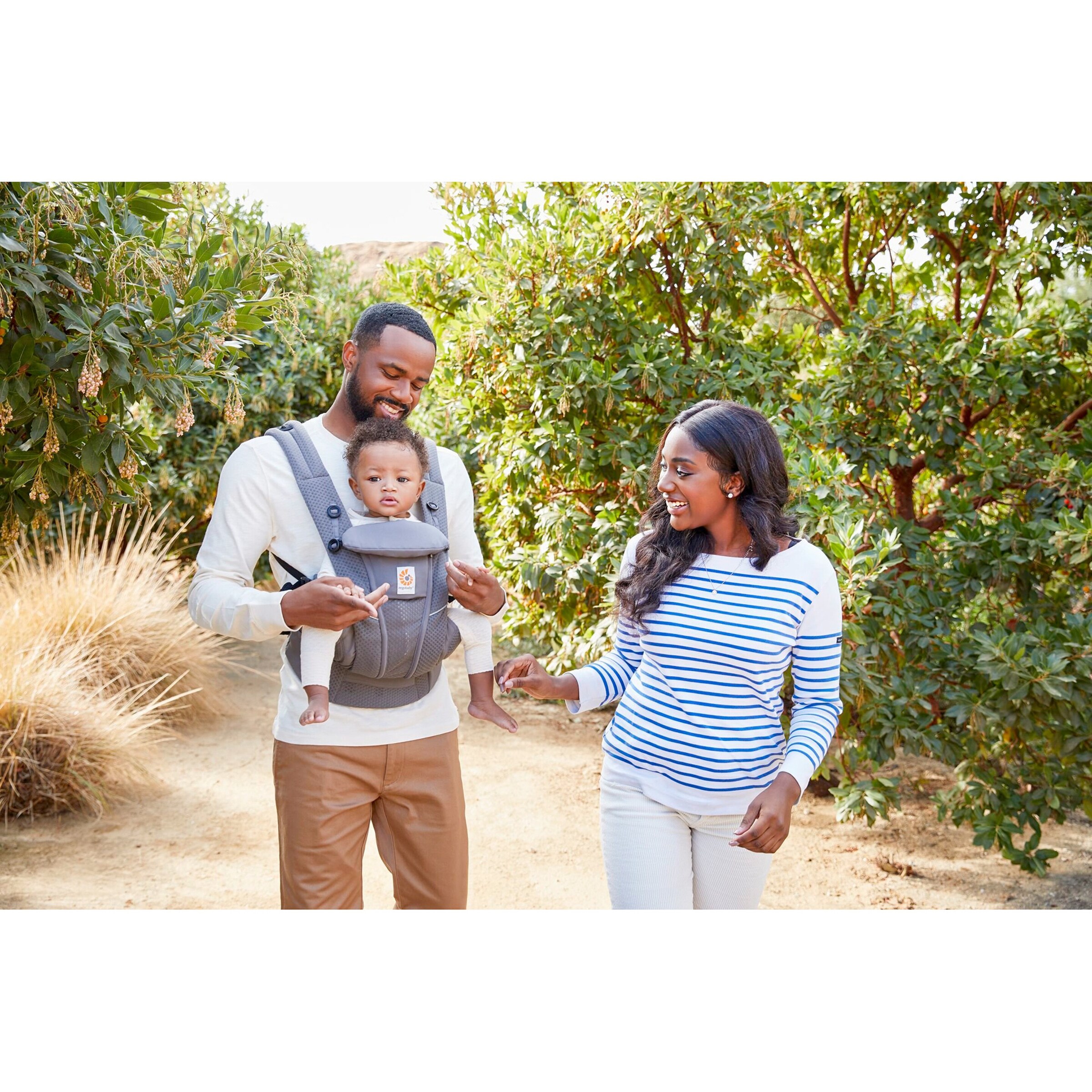 Ergobaby® - Omni Breeze Babytrage, 4 Tragepositionen Graphite Grey