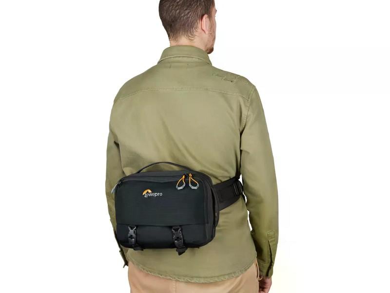 Lowepro Kamera-Tasche Trekker Lite SLX 120 Schwarz Fototasche für unterwegs aus recycelten Materialien