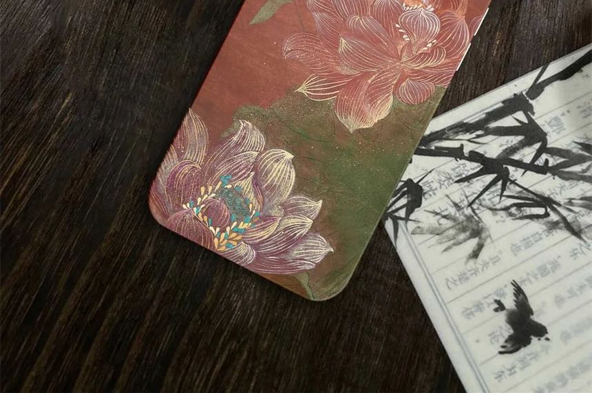 Phone in the Shell - Bloemenprint telefoonhoesje - iPhone 16 Pro Max / 16 Pro / 16 Plus / 16 / 15 Pro Max / 15 Pro / 15 Plus / 15 / 14 Pro Max / 14 Pro / 14 Plus / 14 / 13 Pro Max / 13 Pro / 13 / 13 Mini