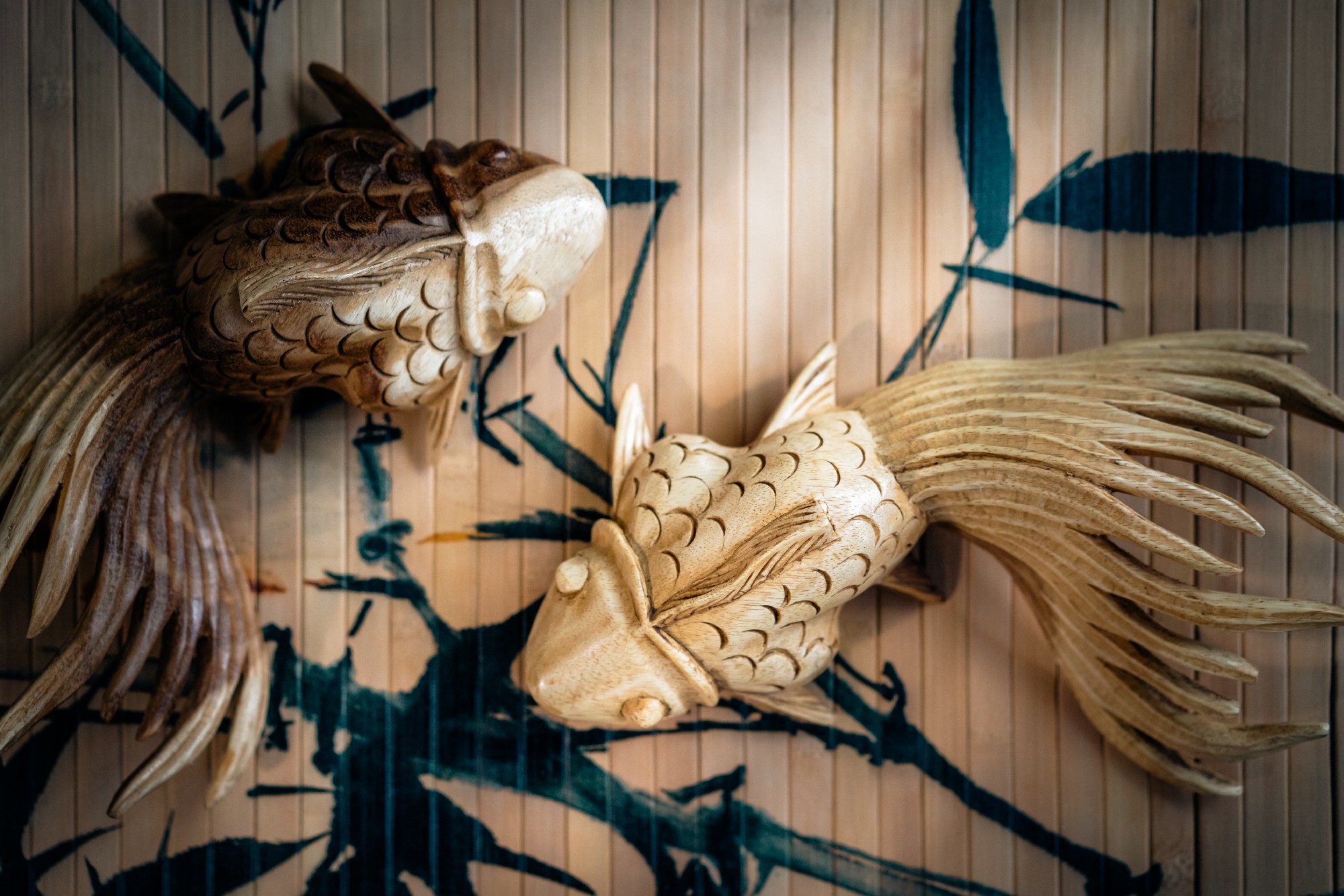 Massivholz-Figur 'Schleierfisch' links, natur, H 20 cm, B 32 cm, L 10 cm von fischer's lagerhaus
