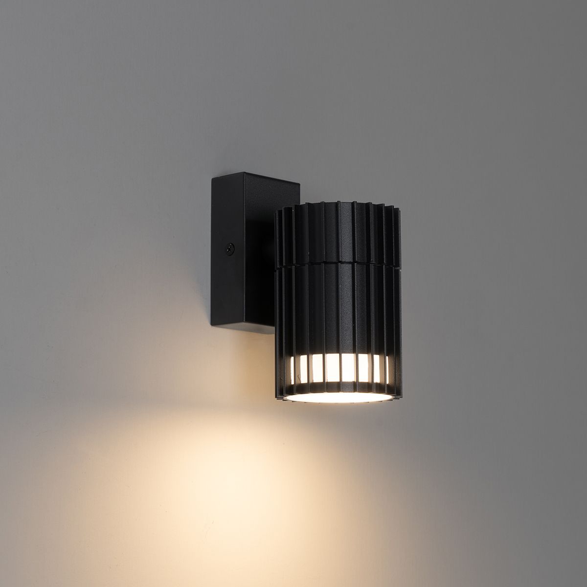 Design buiten wandlamp zwart IP44 - Boris