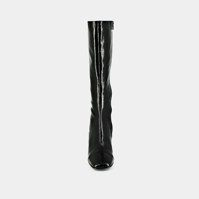 Bottines à bouts pointus et petits talon...  en vernis plissé noir