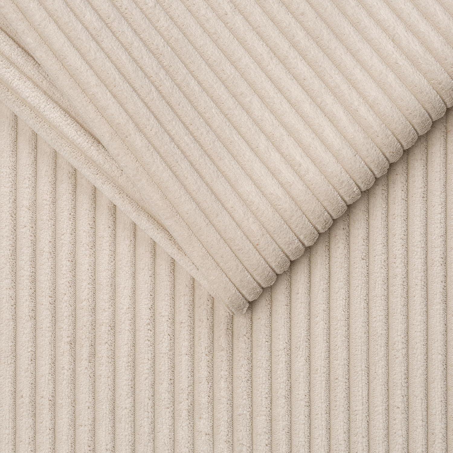 Ecksofa L-Form aus Cordstoff mit Schlaffunktion, beige (Cream) – Liegefläche 147 × 207 cm, Breite 243 cm, Sitzhöhe 45 cm, Modell MIRA
