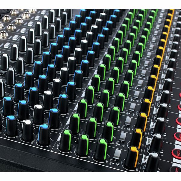 Mackie ProFX22v3