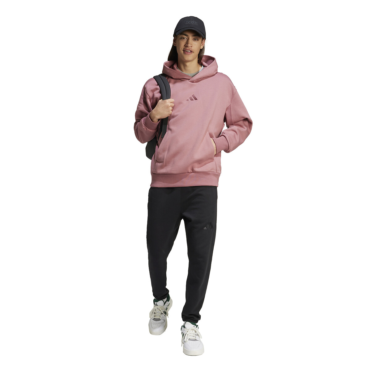 ADIDAS ROUPAS ESPORTIVAS<br>Moletom com capuz e pequeno logotipo tom sobre tom