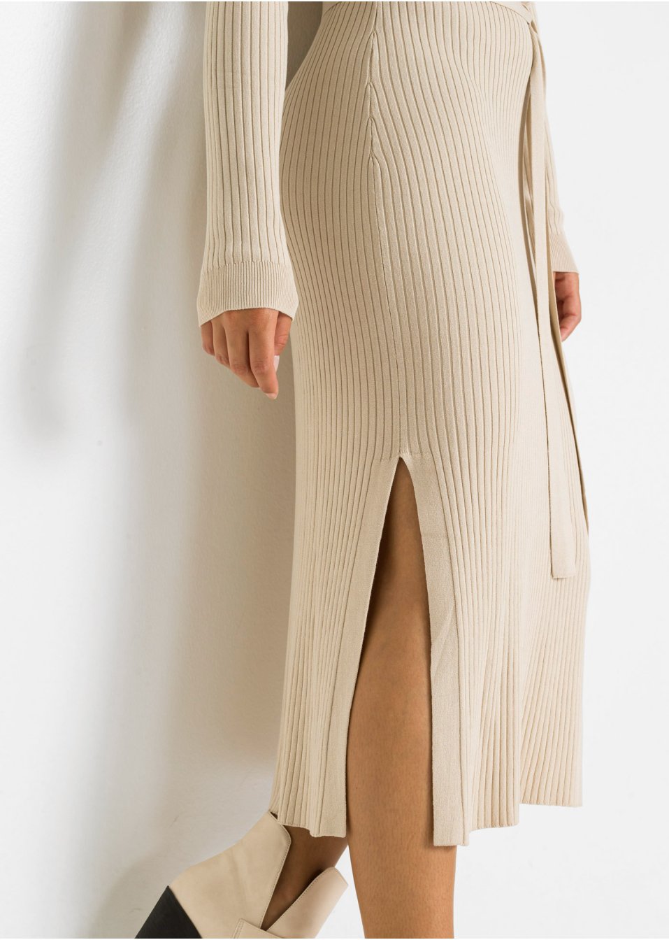 Robe en maille avec ceinture à nouer