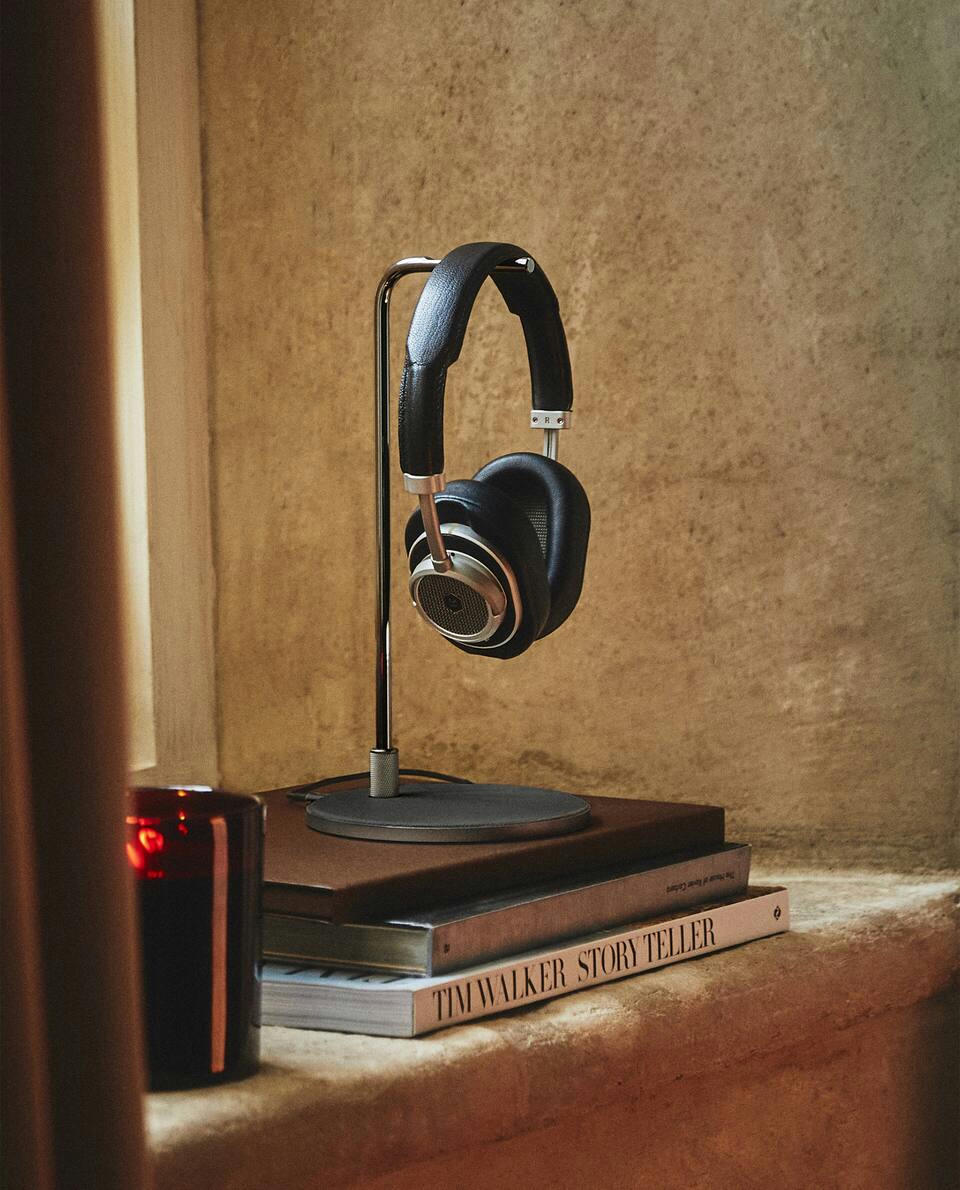 SUPORTE DE CARREGAMENTO DE FONES DE OUVIDO MASTER & DYNAMIC