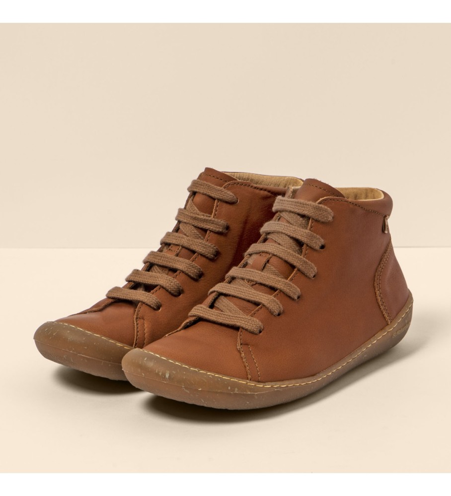 Botas de cano curto The Naturalist em couro napa encerado marrom N5773