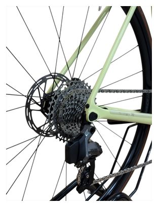 Produit reconditionné . Canyon Endurance CF SL 7 eTap Sram Rival AXS 2022 . Vélo de Route . Canyon . très bon état