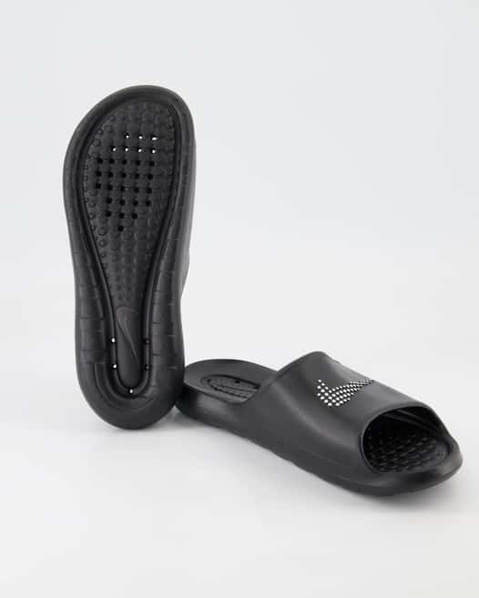 Nike Victori One Pantoletten in Schwarz