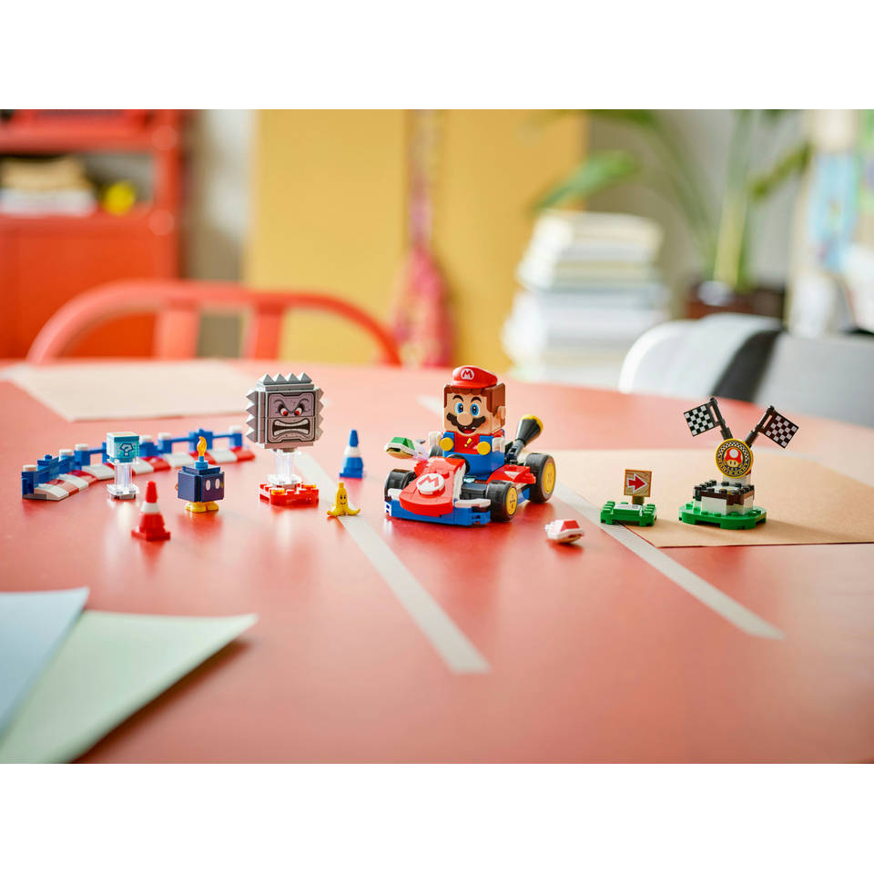 LEGO Super Mario Mario Kart: interactieve Mario en standaardkart 72043