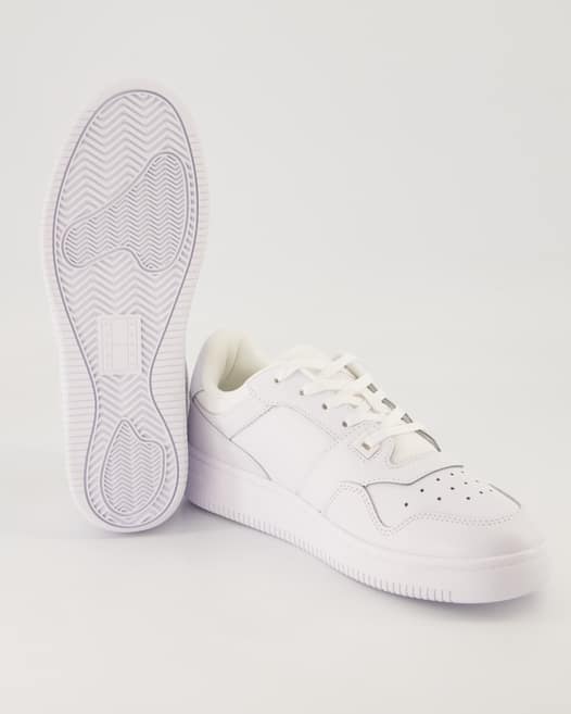 Tommy Hilfiger Jeans TJW Retro Basket ESS Sneaker in Weiß
