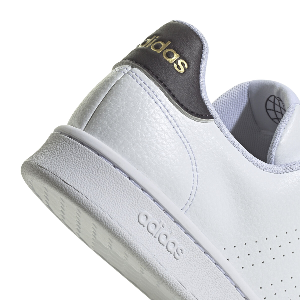 ADIDAS ROUPAS ESPORTIVAS<br>Vantagem dos Tênis