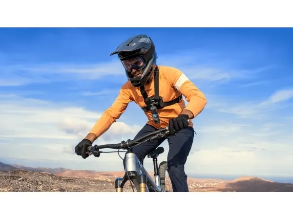 Insta360 X4 Motorcycle Bundle, 8K Ultra HD, CMOS, 72 MP, 120 fps, Wi-Fi, Bluetooth