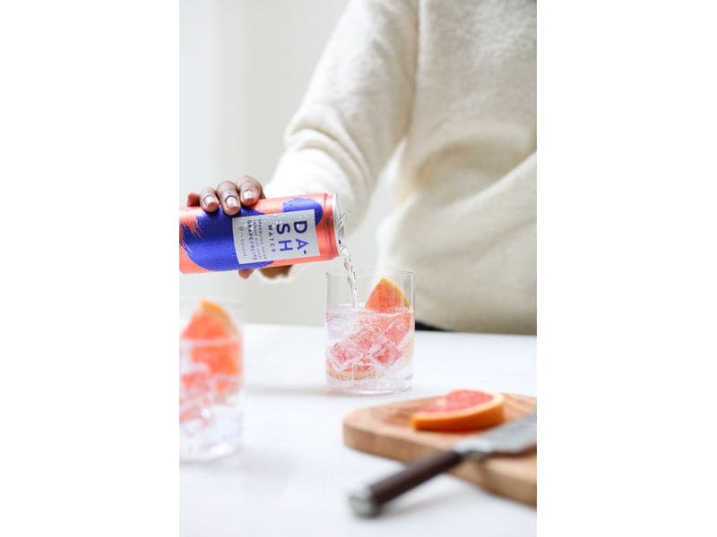 Dash Water Soft-Drinks Sparkling Grapefruit 12 x 0.33 l Kohlensäurehaltiges Erfrischungsgetränk mit Grapefruitgeschmack