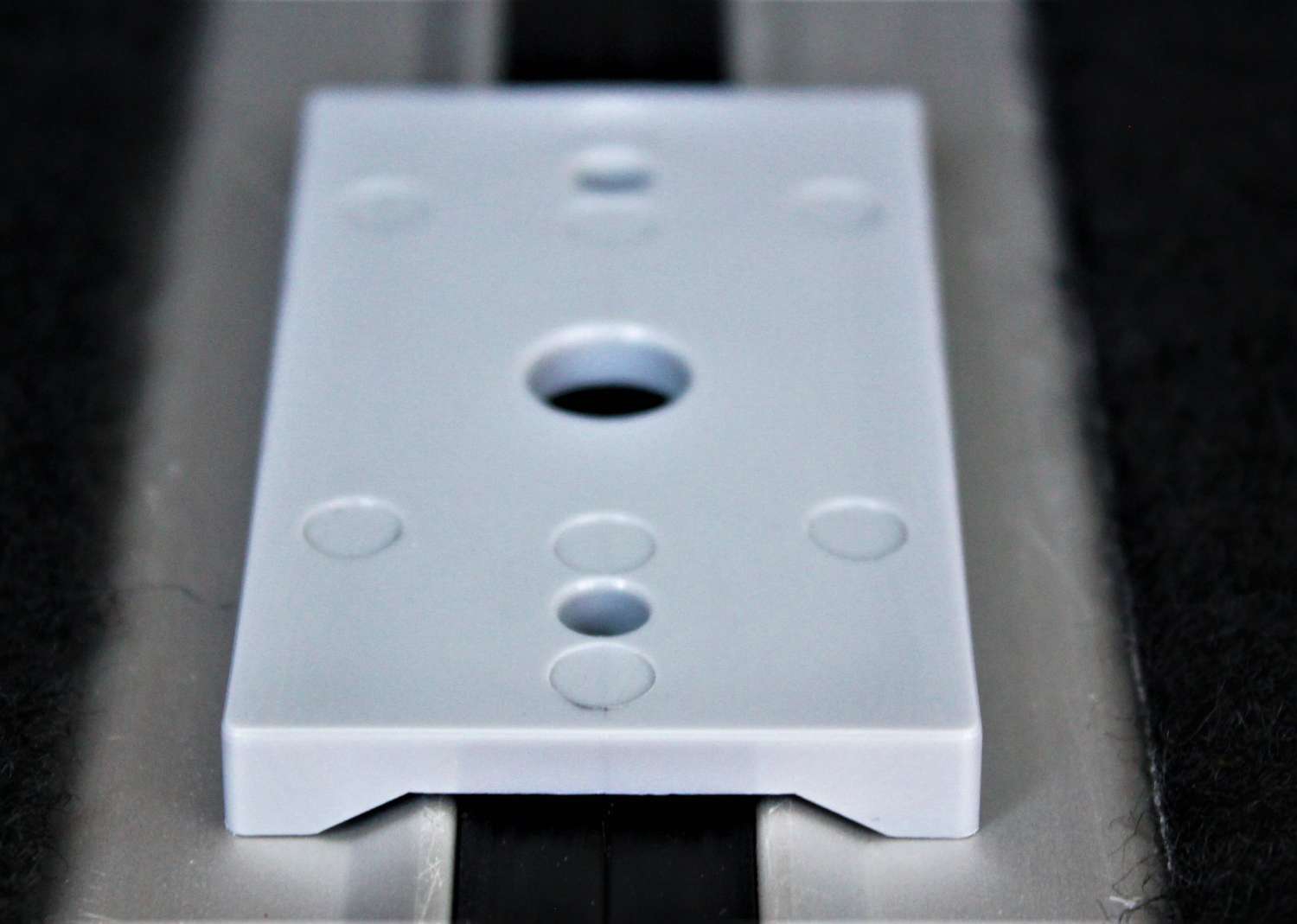 BusBoxx Profilschienen VW T5 / T6 / 4 Stück für Multiflexboard oder Möbel