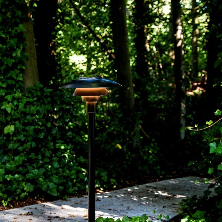 Louis Poulsen PH 3-2½ Bolder Outdoor sokkellamp Black