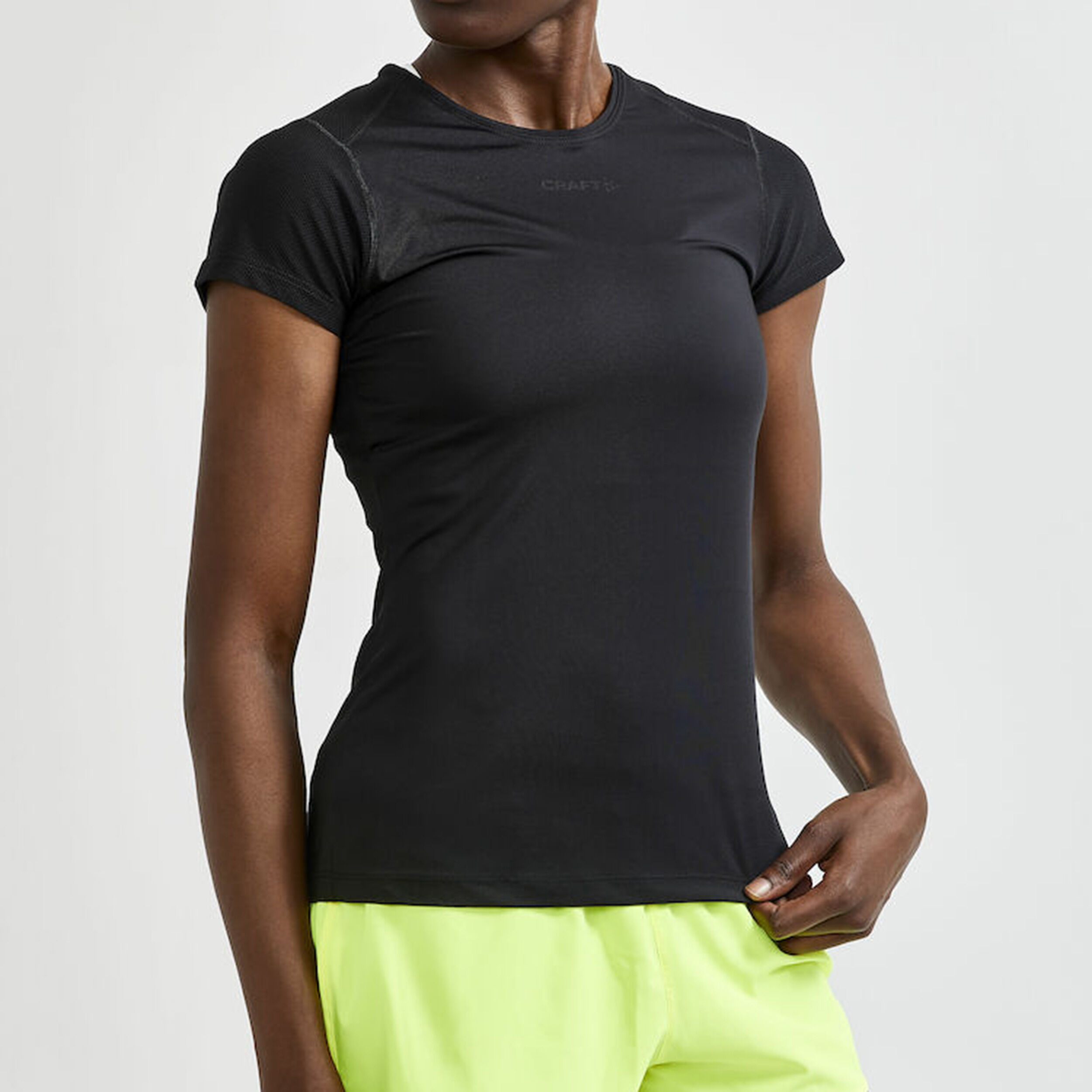 Craft ADV Essence Shortsleeve Slim Maillot De Course Femmes - Noir