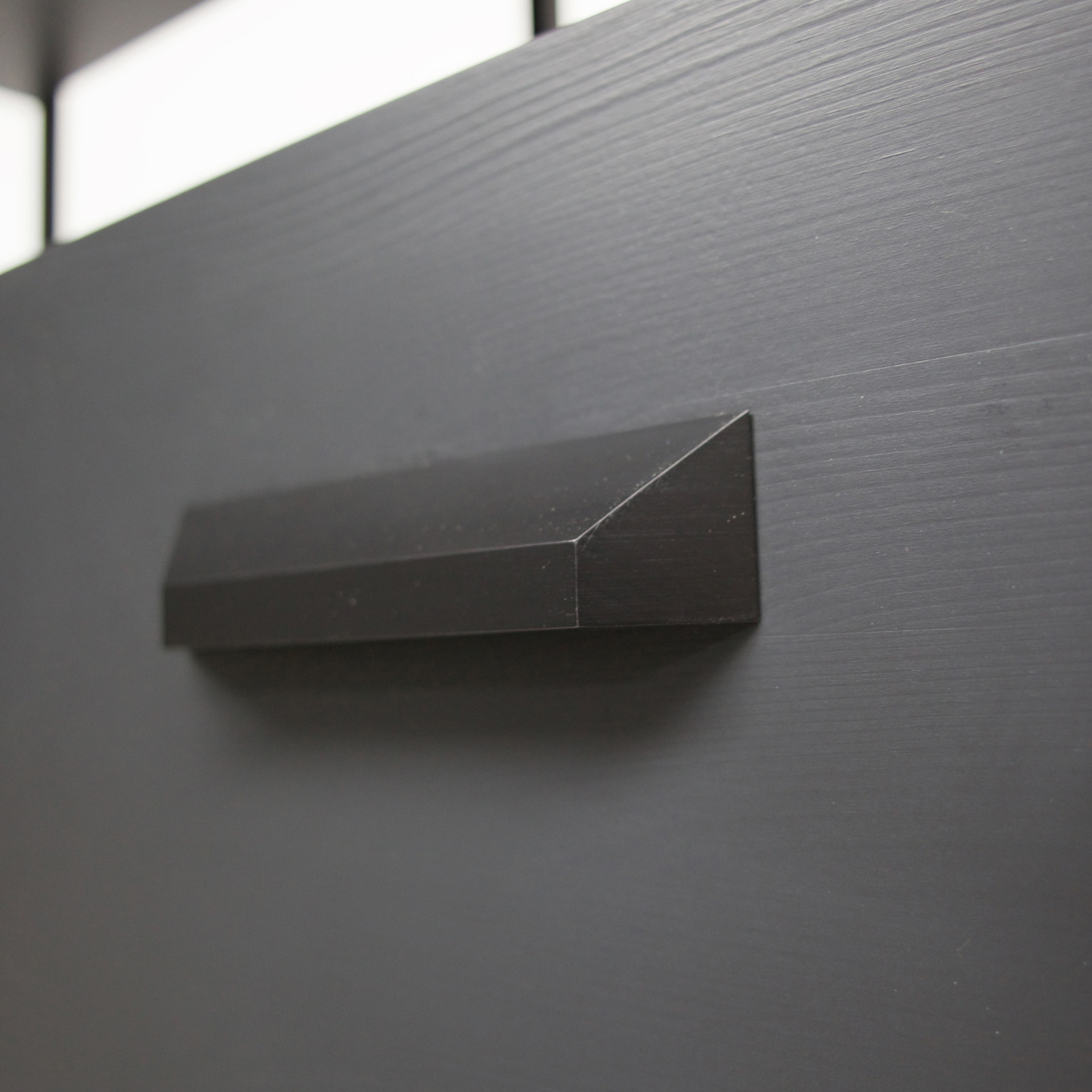 Regalschrank LEGACY 123 x 220 cm mattschwarz