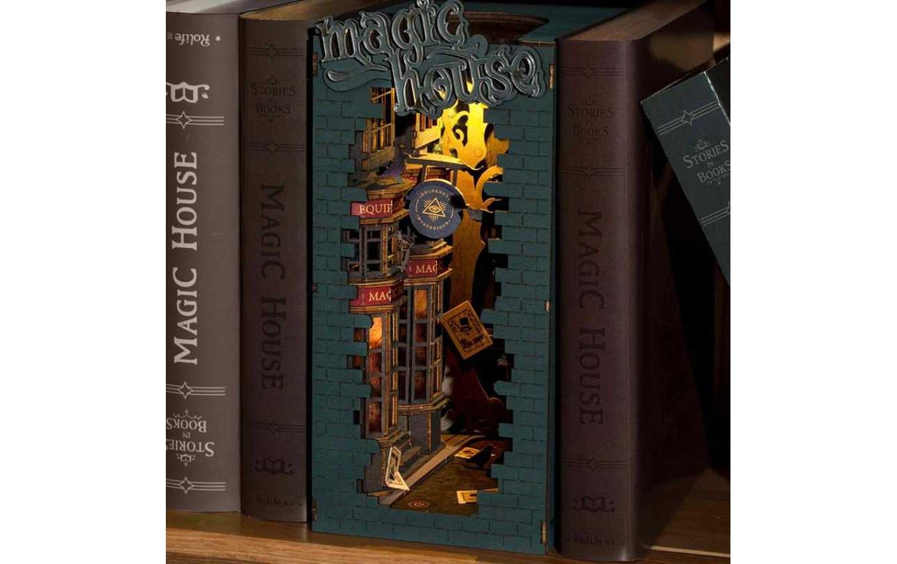 Bausatz Book Nook Magic House3D-Puzzle aus lasergeschnittenen Holzteilen