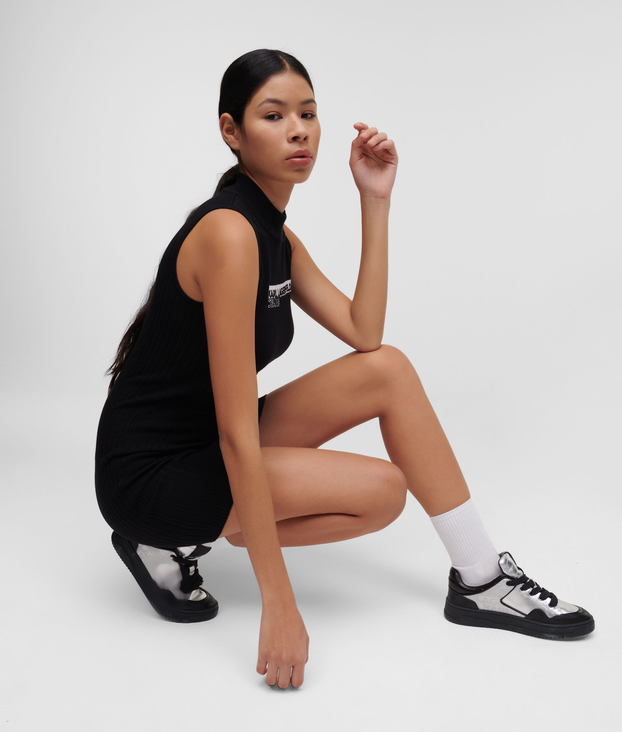 ROBE EN TRICOT SANS MANCHES KLJ