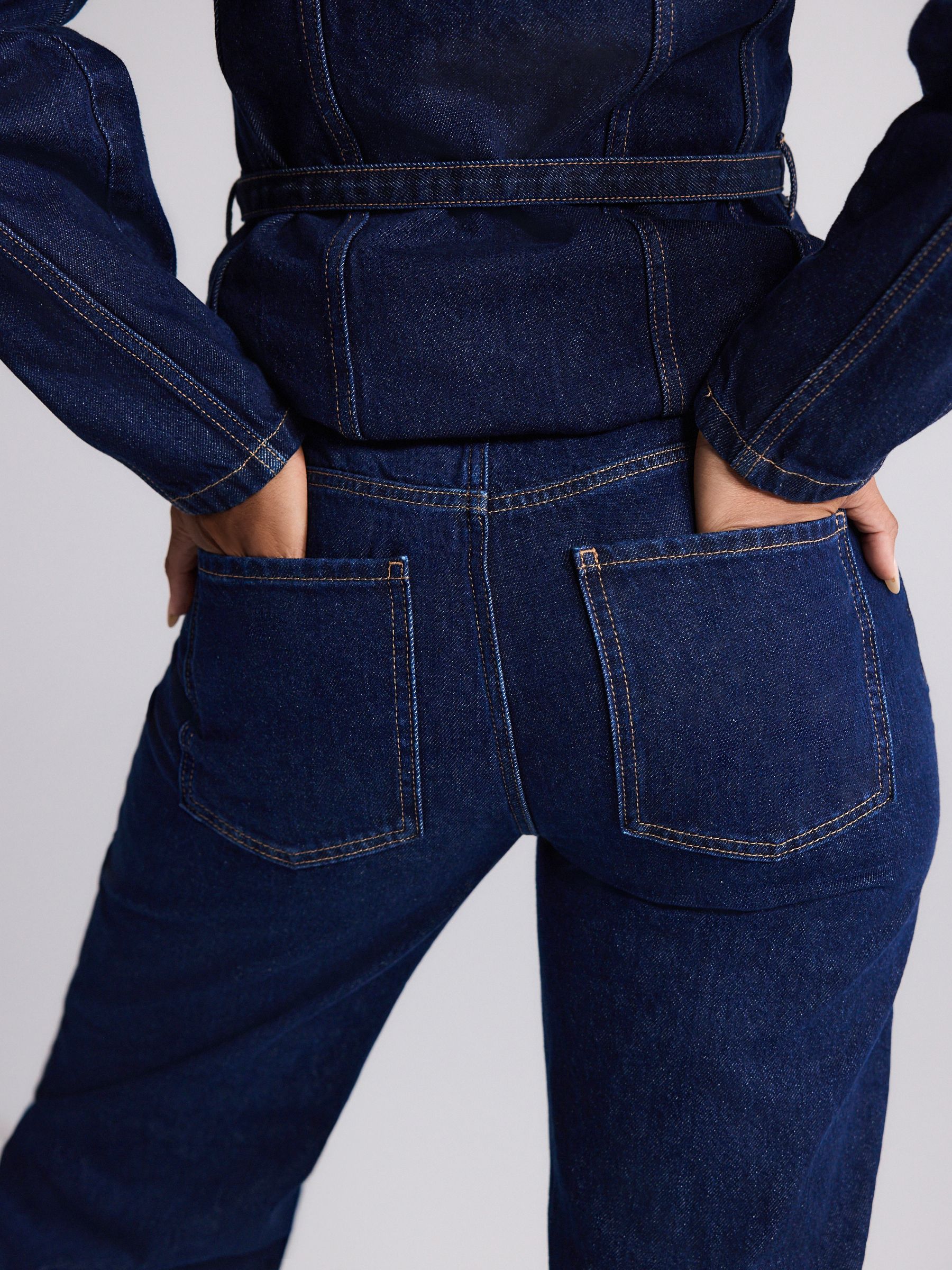 Blauw met wassing - Jeans met ruime rechte pijpen