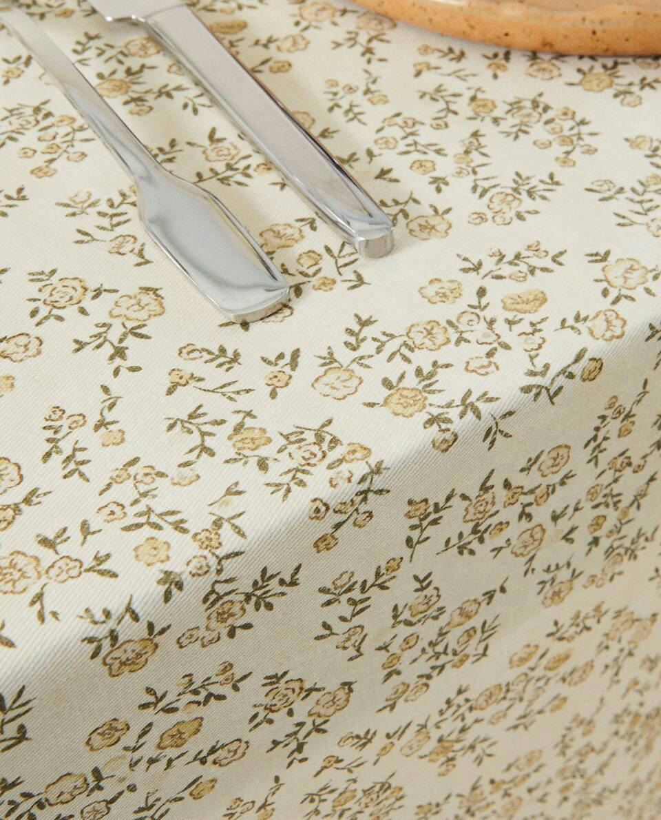TOALHA DE MESA DE RESINA FLORAL