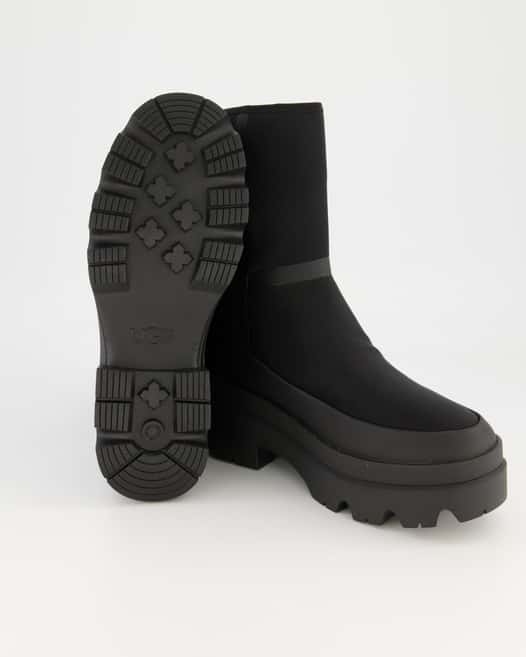 UGG Brisbane Mid Winterstiefel in Schwarz