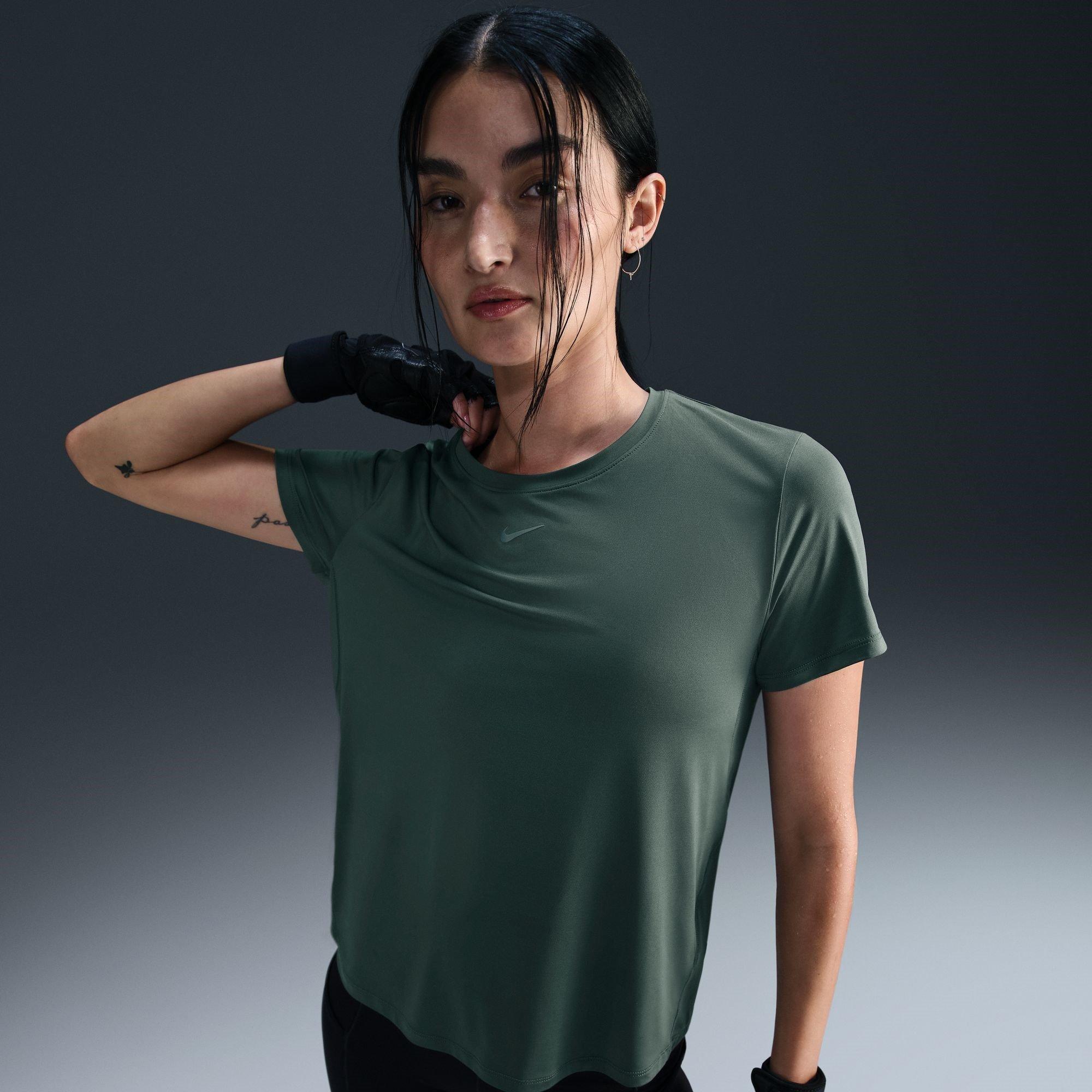 Nike Dri FIT One Womens Standard Fit Short Sleeve Top