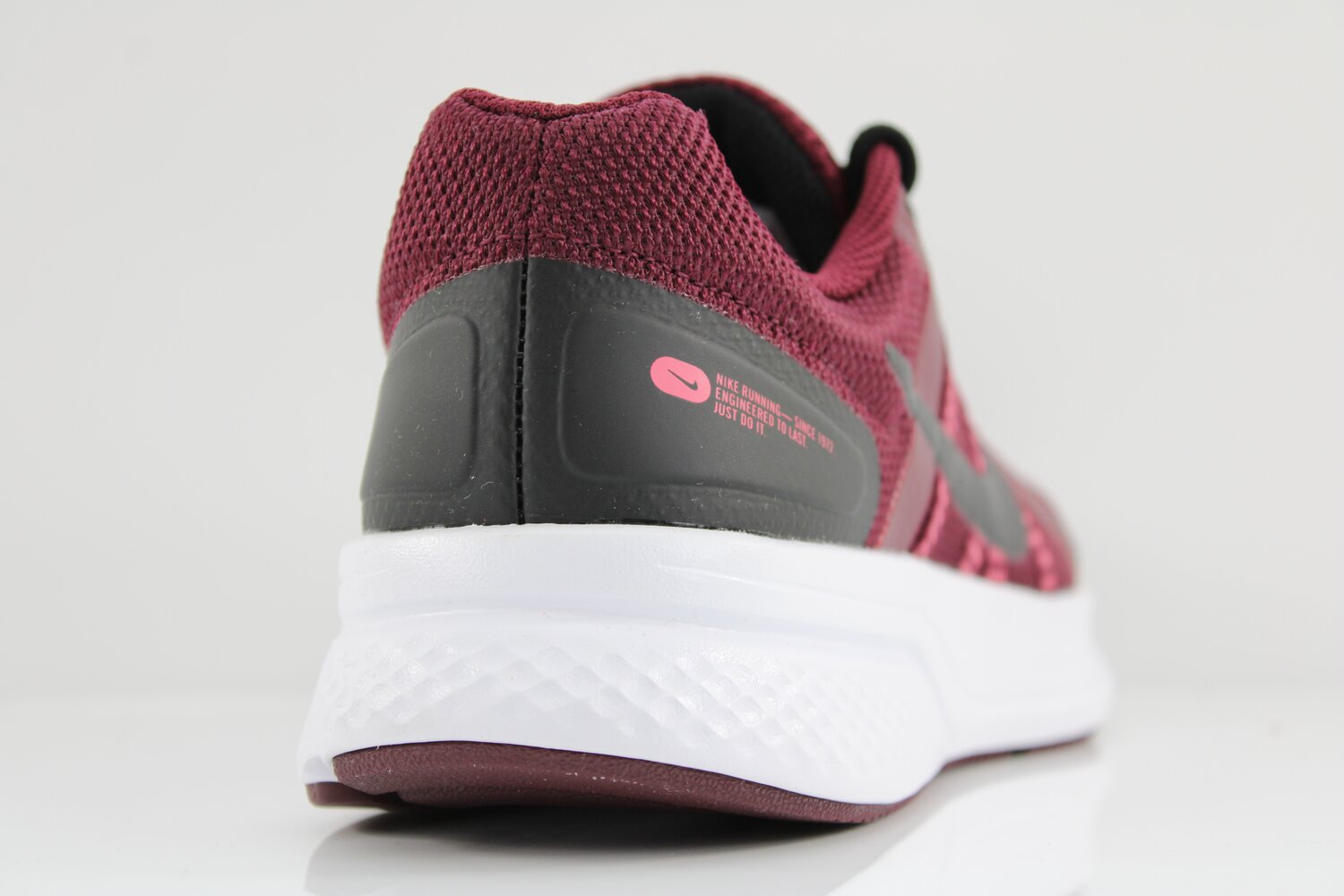 Nike Sneaker