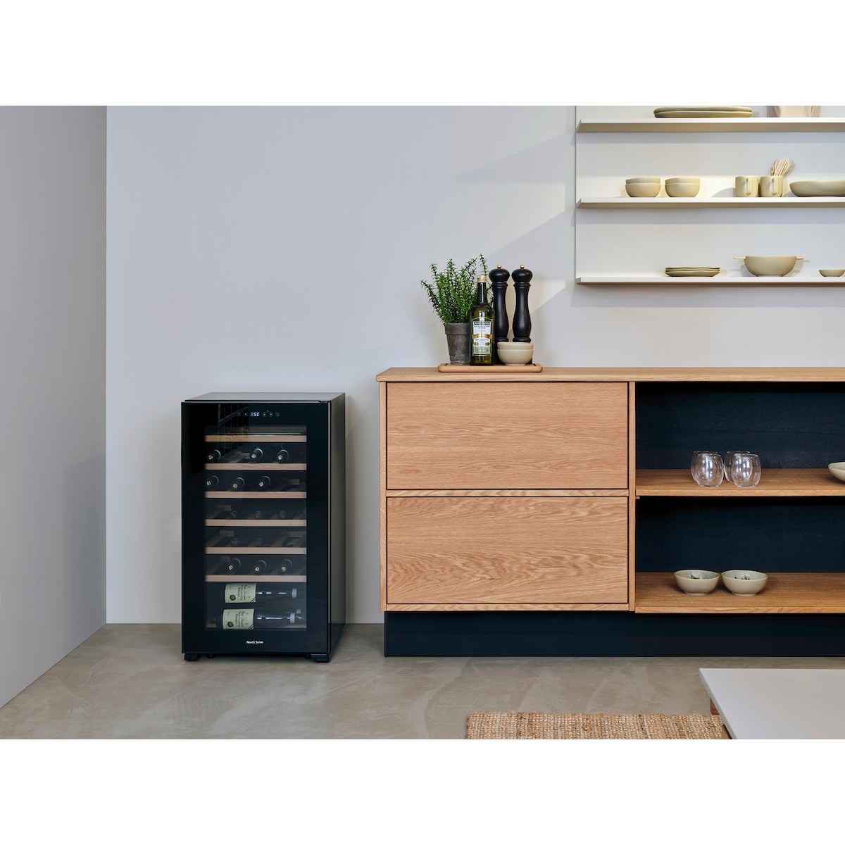 Nordic Sense Vinkjøleskap 33 flasker Svart