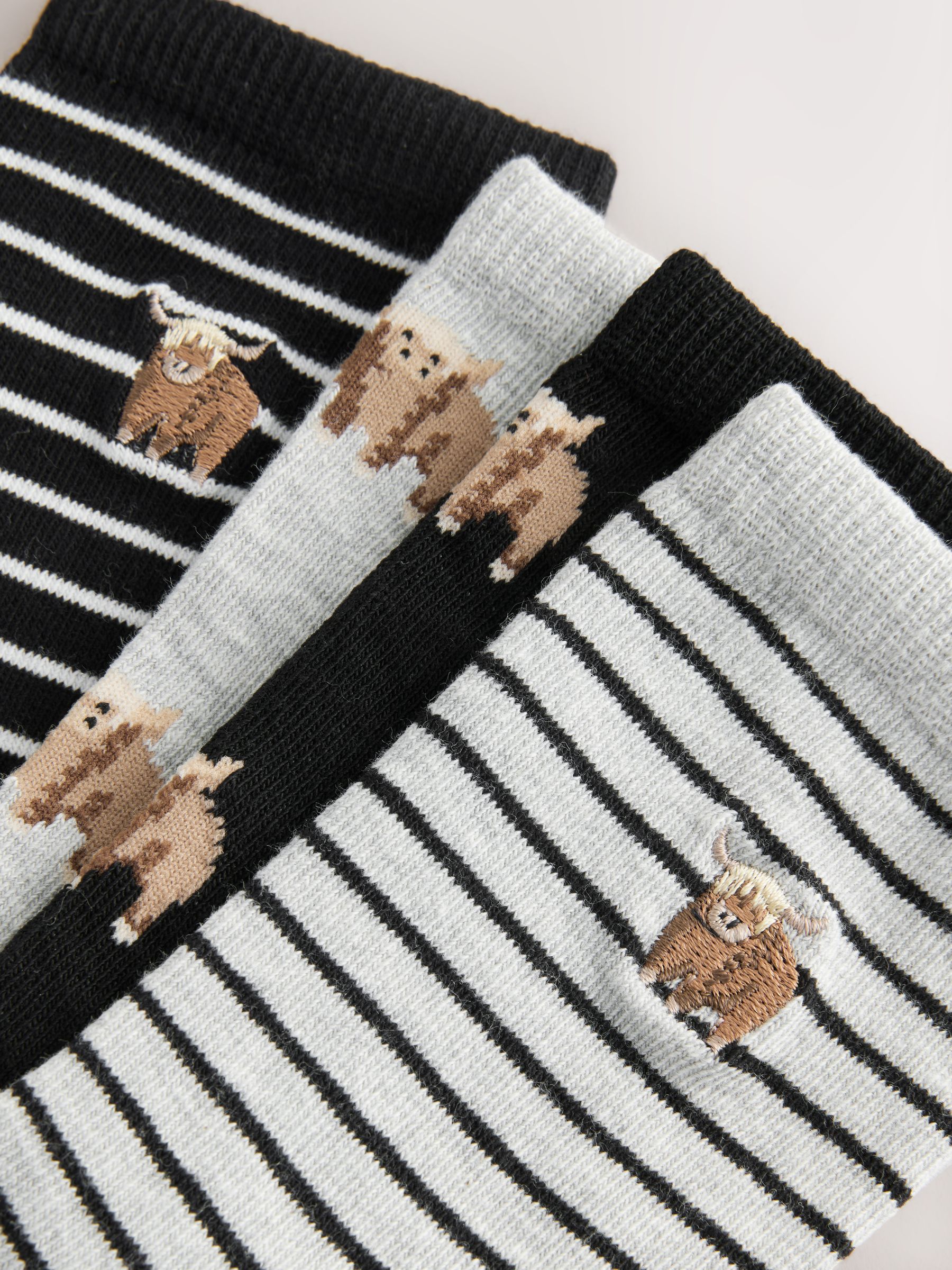 Monochroom - Hamish The Highland Cow gestreepte enkelsokken 4 stuks