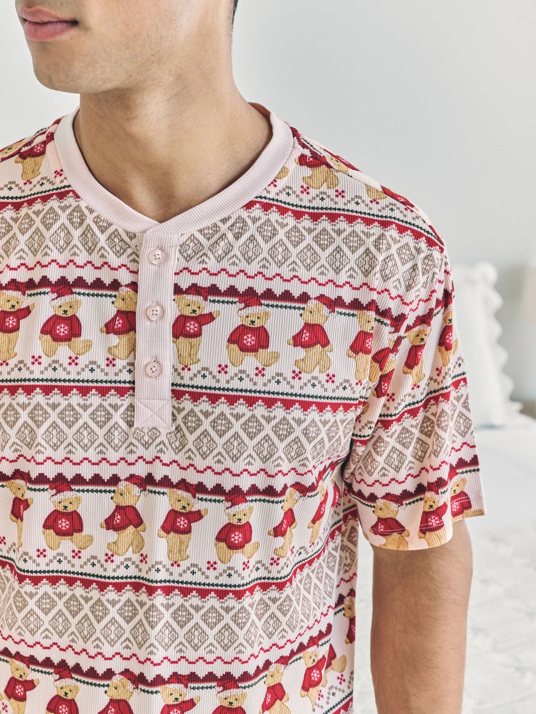 Chelsea Peers lange pyjamaset met kerstprint van The Bear en Fair Isle