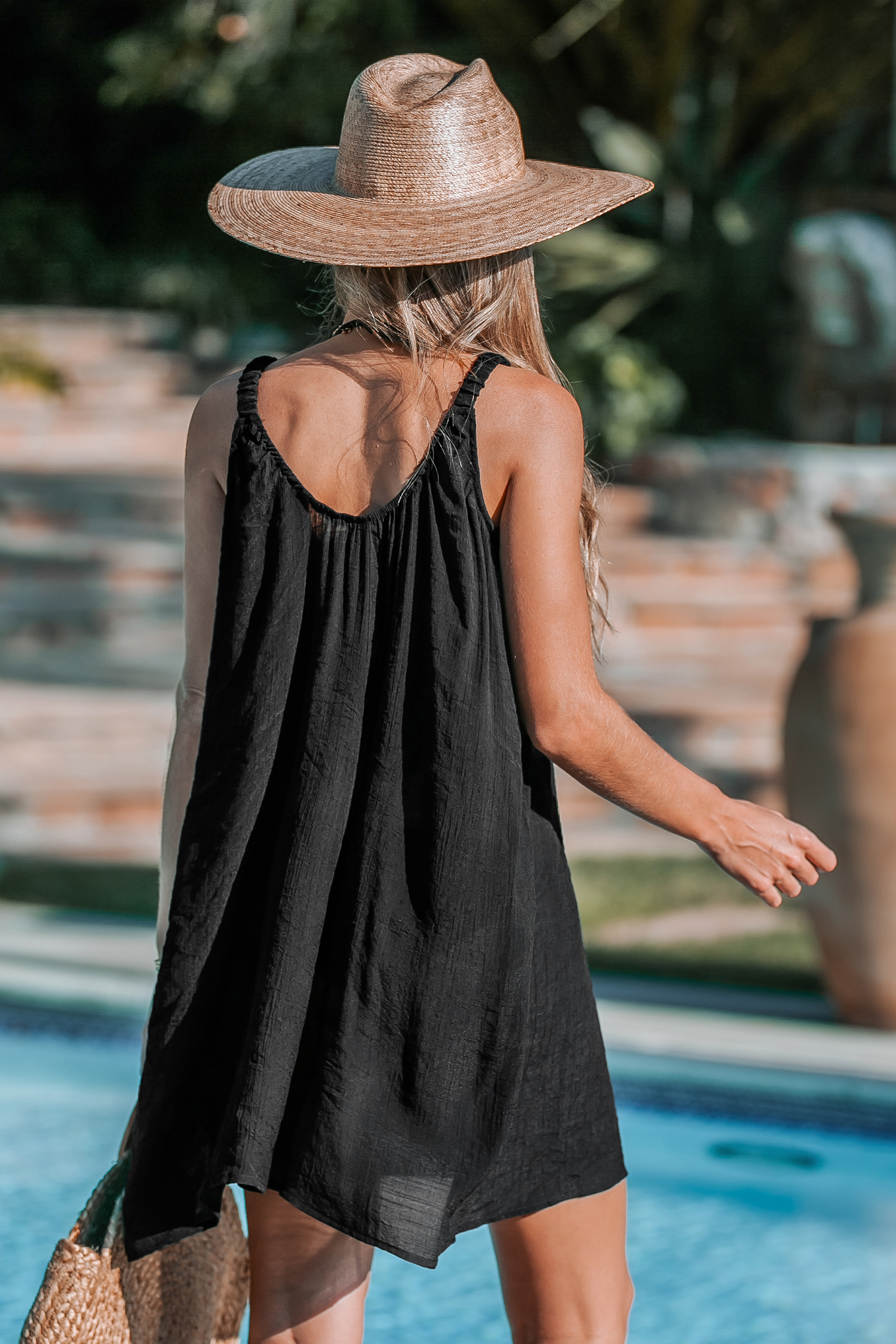 Robe cover up mini à col scoop ample noire
