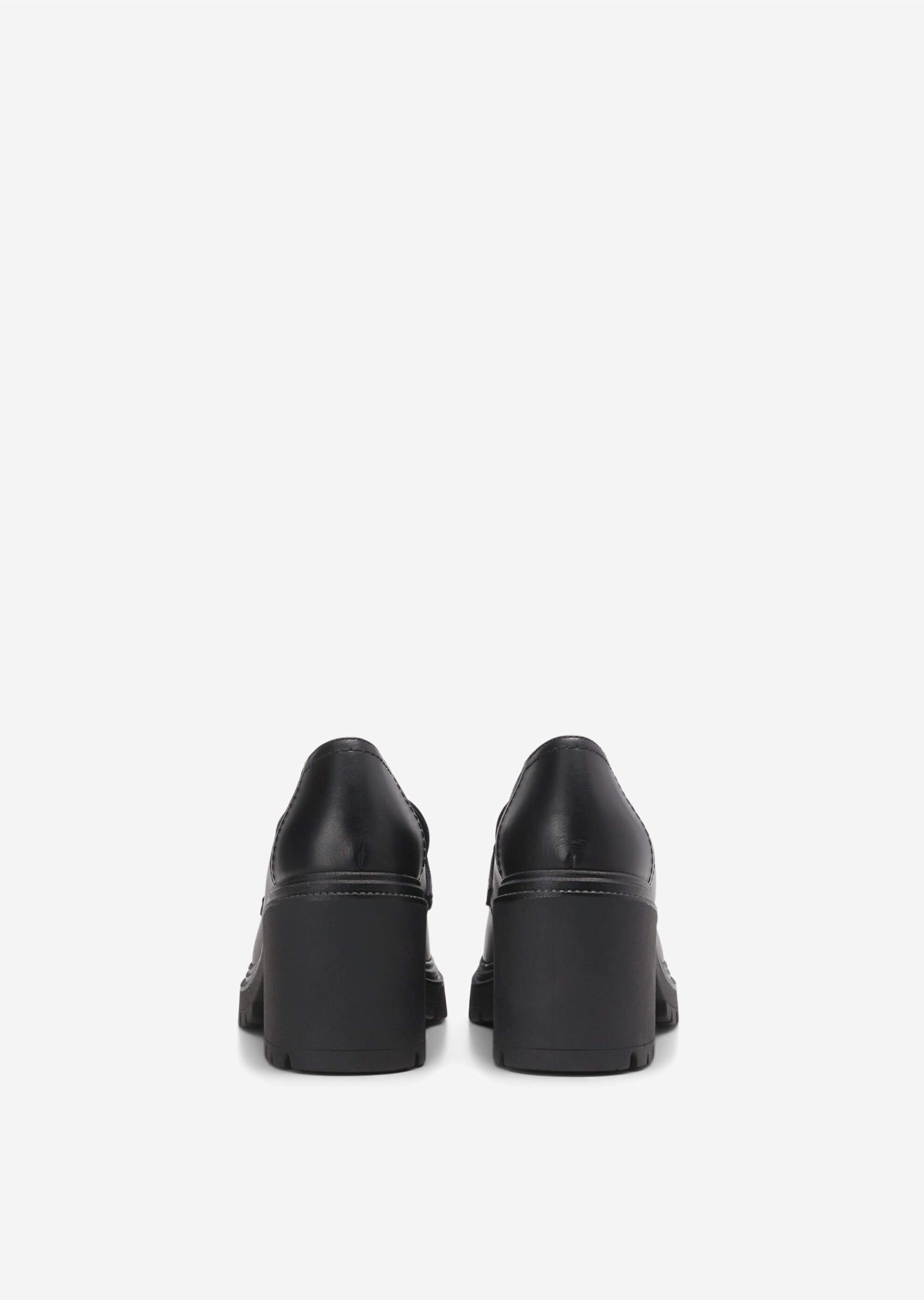 Loafer mit Kettengliedern