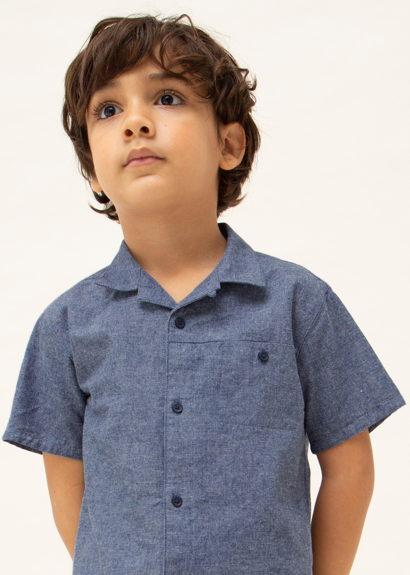 Camisa de linho de manga curta com gola de lapela para meninos