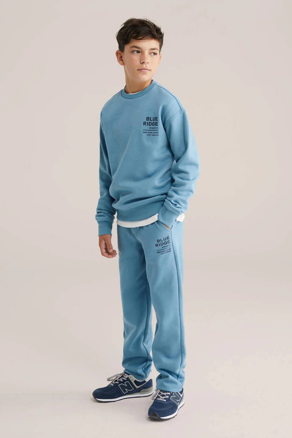 WE Fashion Blue Ridge straight sweatpant lichtblauw