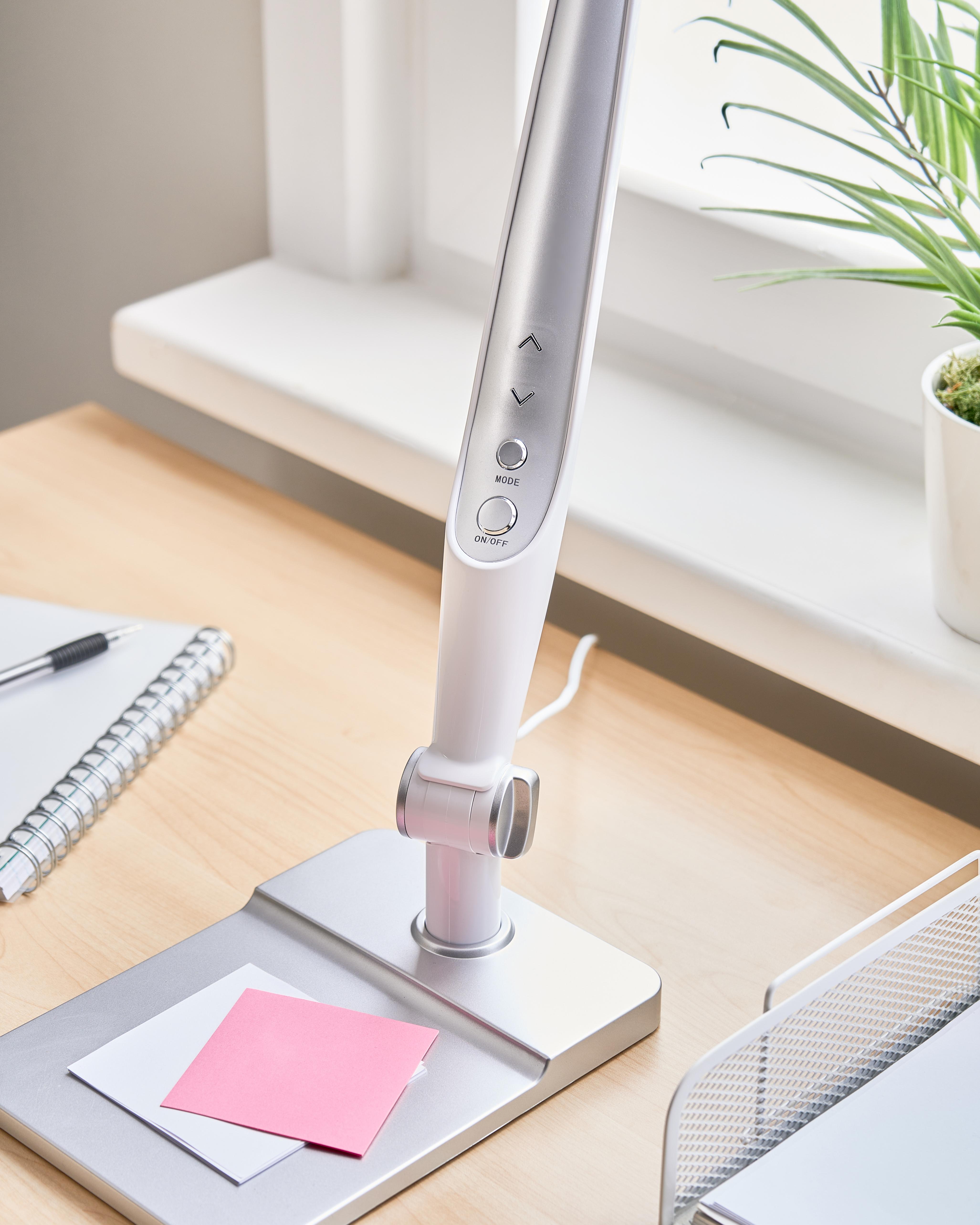 LED bureaulamp PEGASI met dimmer Zilver