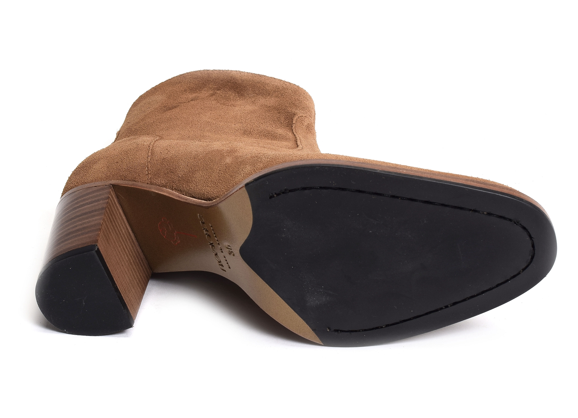 Legend 70 camel