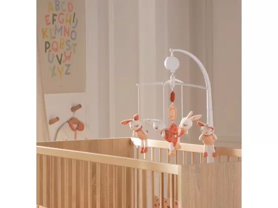Mobile musical en velours blanc