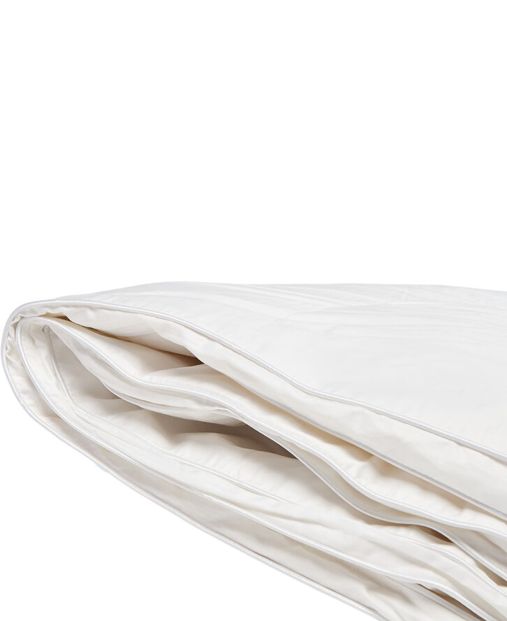 Magasin du Nord Collection Diamant Gåsedunsdyne - Let 140x220 cm. Hvid