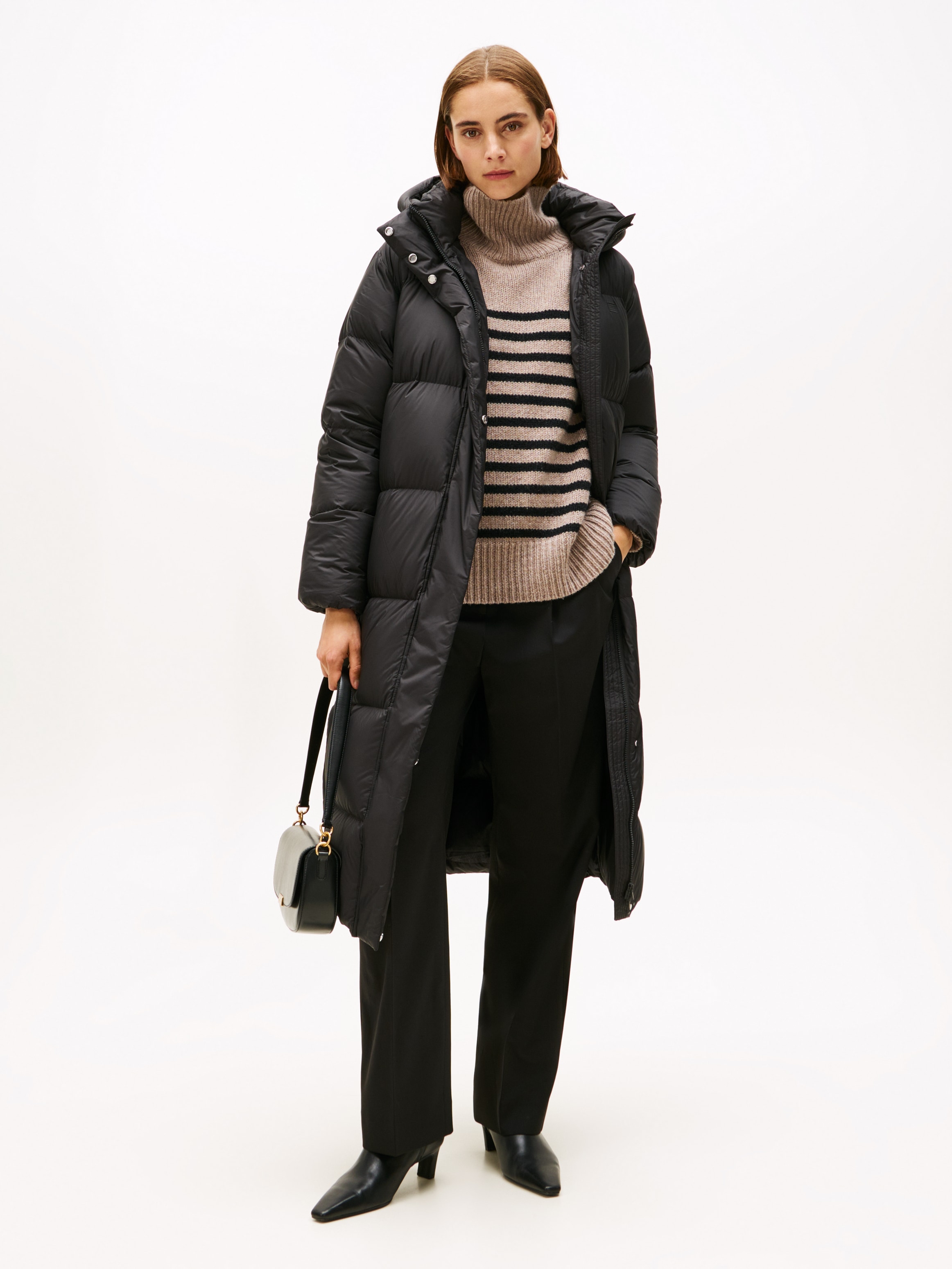 Tommy Hilfiger Daunenmantel »MODERN DOWN REG MAXI COAT«, mit wärmenden Daunen gefüttert