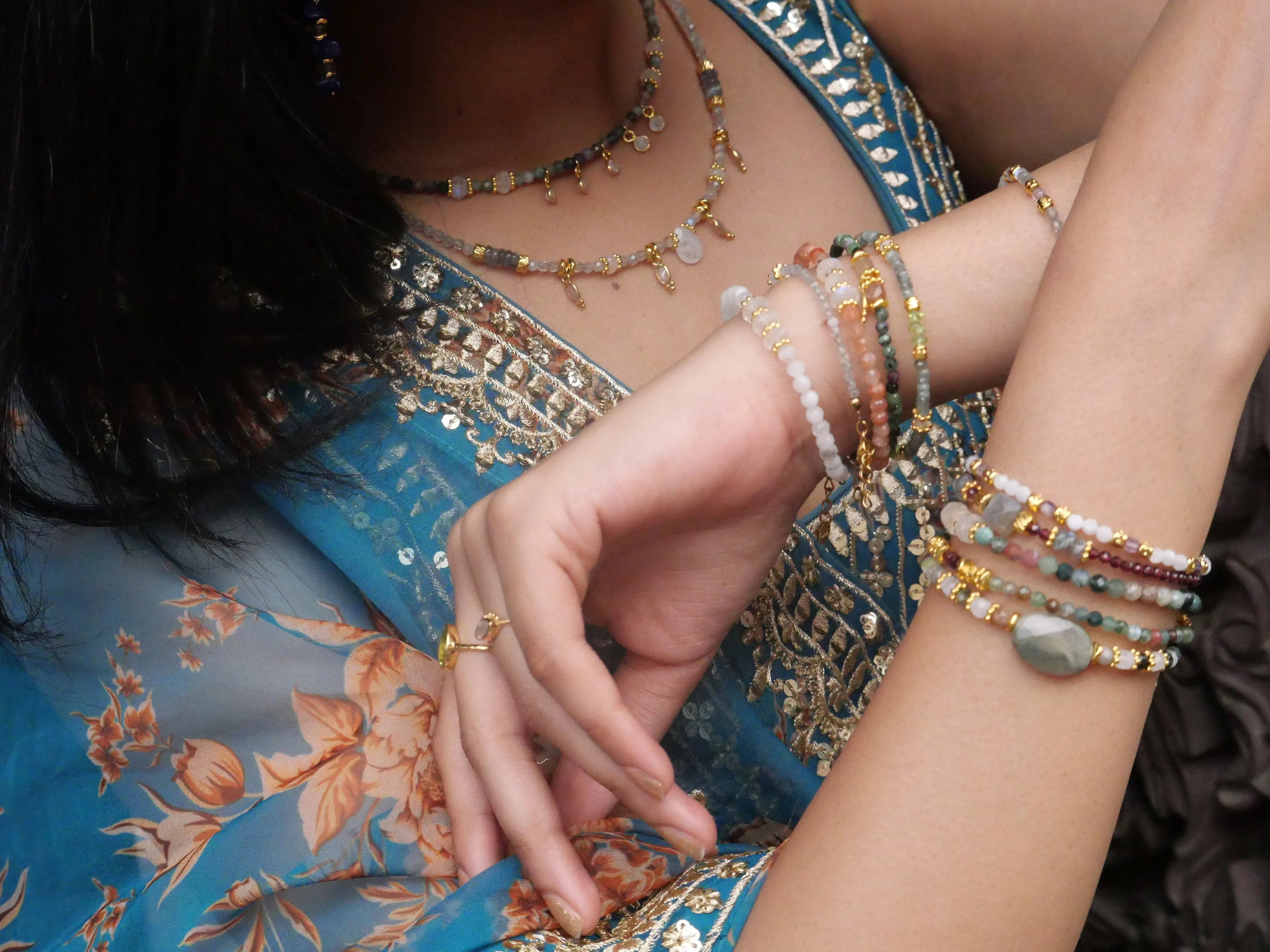 MANASI - Bracelet pierre de soleil | Bleu