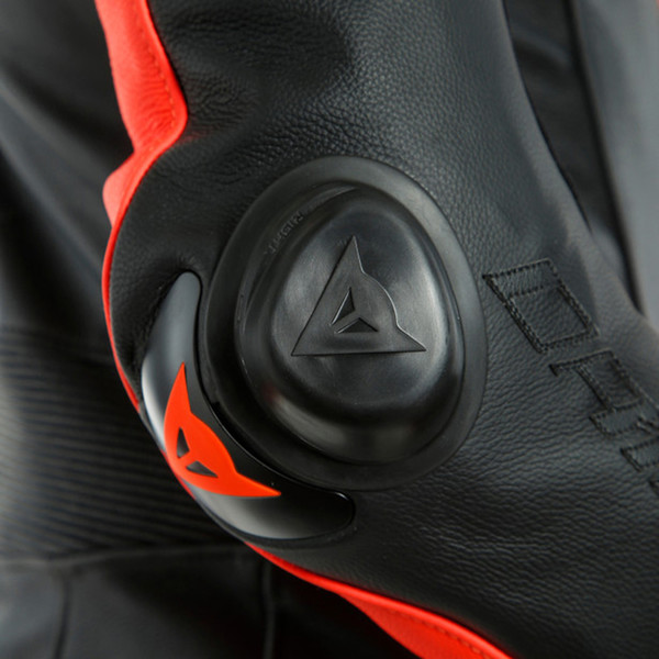 Dainese - Combinaison Laguna Seca 5 Perforée - 1 pièce Noir / Rouge fluo